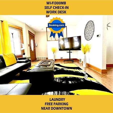 The Amber Retreat - Brooklyn Centre Comfort - Charming Space For Families, Couples & Business Travelers Near Downtown - With 300Mb Wifi, Parking & Self Check-In Cleveland Bagian luar foto
