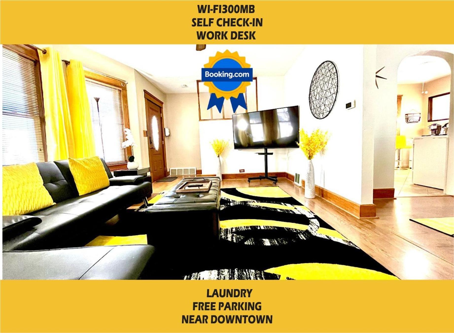 The Amber Retreat - Brooklyn Centre Comfort - Charming Space For Families, Couples & Business Travelers Near Downtown - With 300Mb Wifi, Parking & Self Check-In Cleveland Bagian luar foto